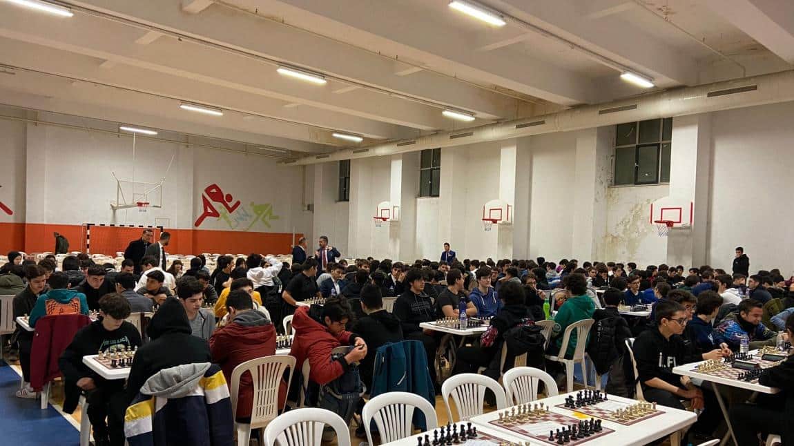 İstanbul il birinciliği satranç turnuvası okulumuzda düzenleniyor.